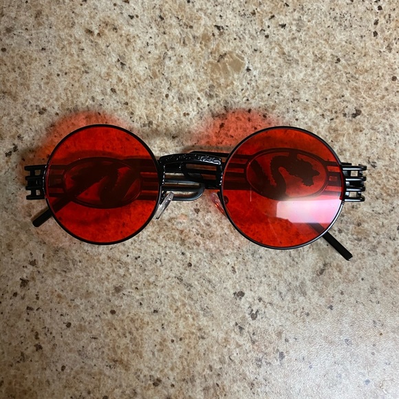 Red Black Circle Dragon Frames - Picture 3 of 5